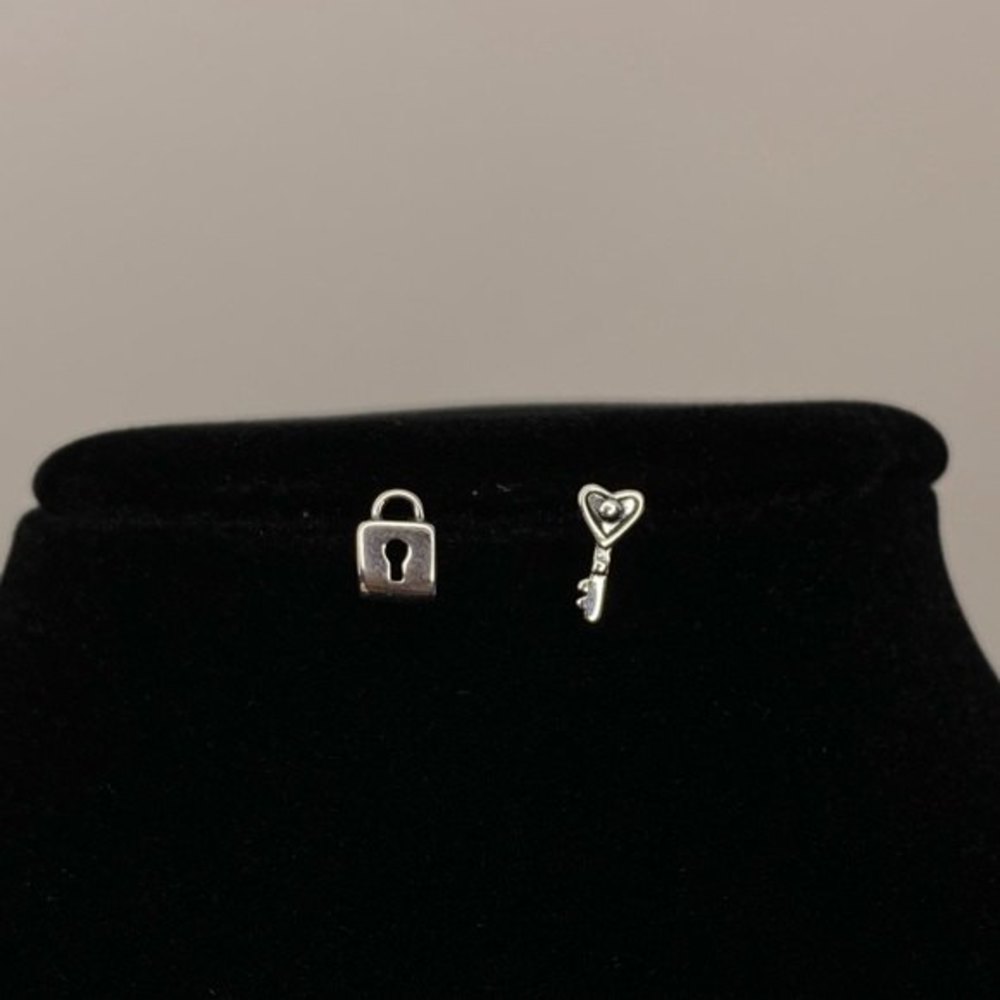 925 Sterling Silver Lock and key earrings